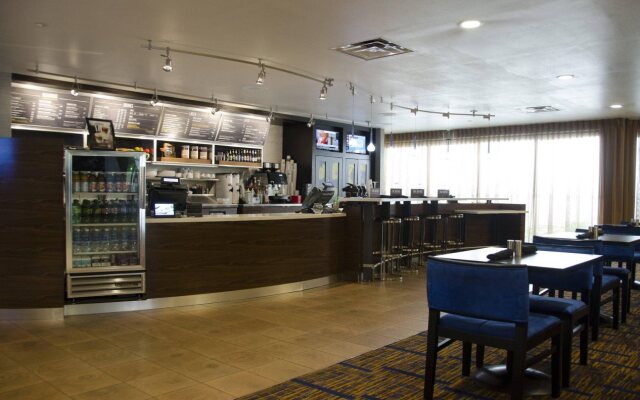 Courtyard by Marriott Waterbury Downtown