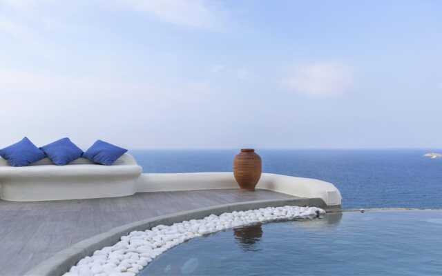 Naxos Rock Villas