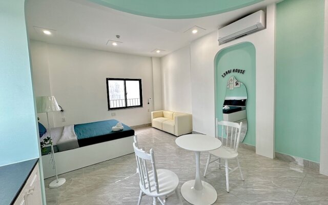 Corgi House Danang