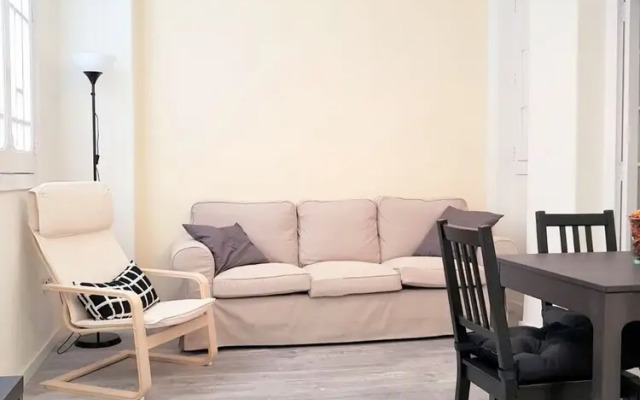 Apartamento Pintor Salvador Abril