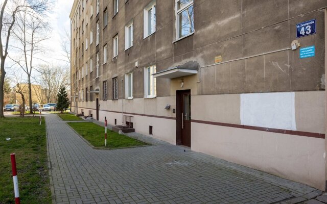 Saska Kepa Modern Apartment