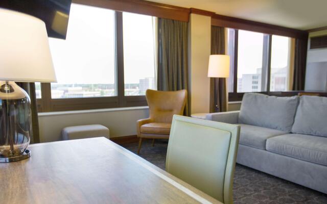 DoubleTree by Hilton Chicago - Oak Brook