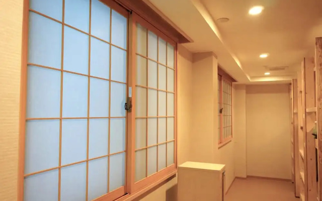 Hostel Rakutsuki