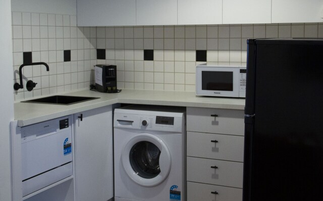 SoYa on Davis Apartment Hotel