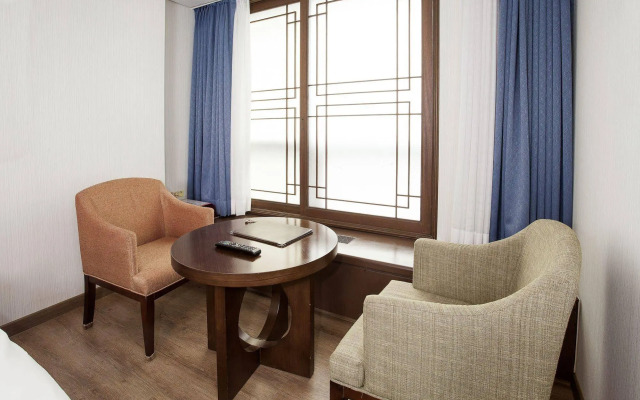 Hotel Riviera Yuseong