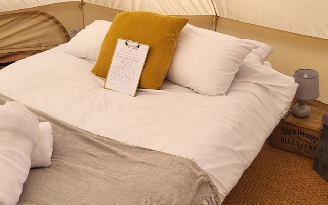 Campsite - The Ring Pub Glamping Pods