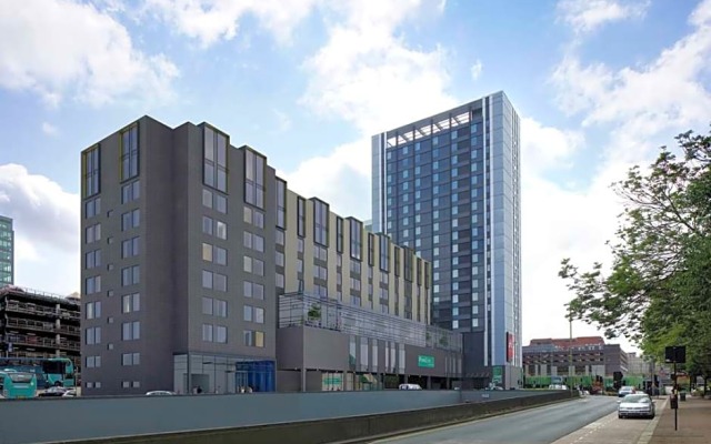 Doubletree By Hilton Birmingham Snowhill