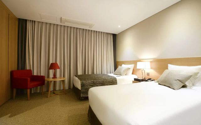 New Oriental Hotel