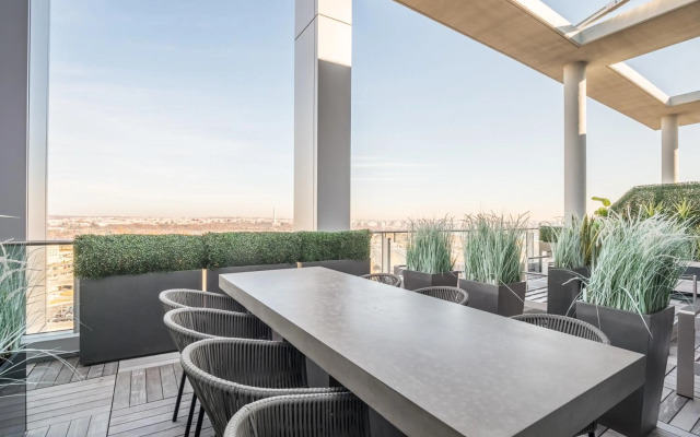 Global Luxury Suites Crystal City