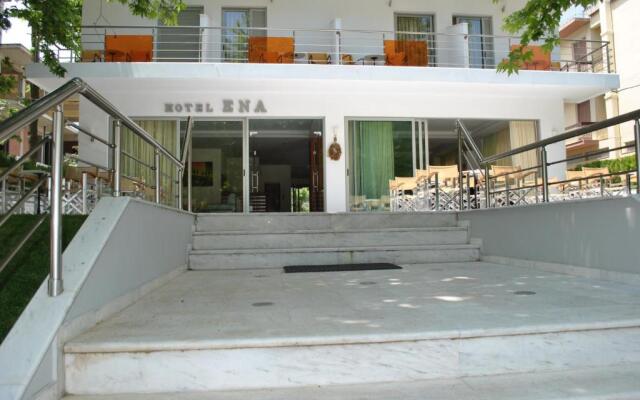 Hotel Ena