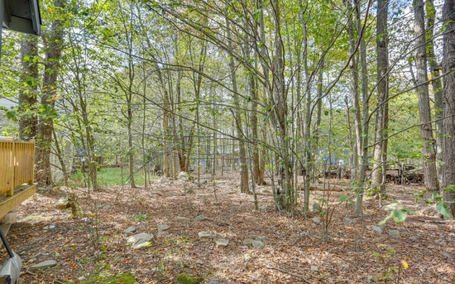 Modern Poconos Chalet w/ Private Hot Tub, Fire Pit