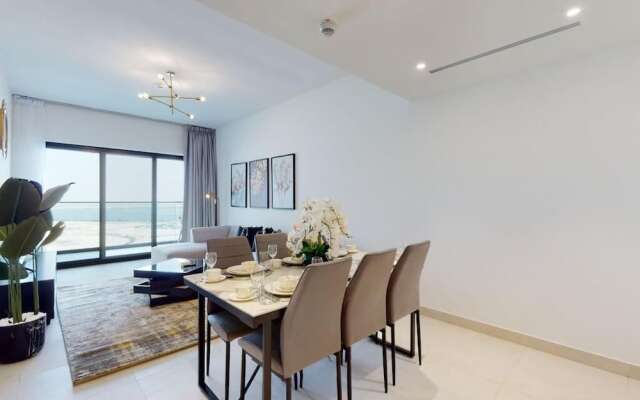 Luxury 3BR Designer Retreat with Parking