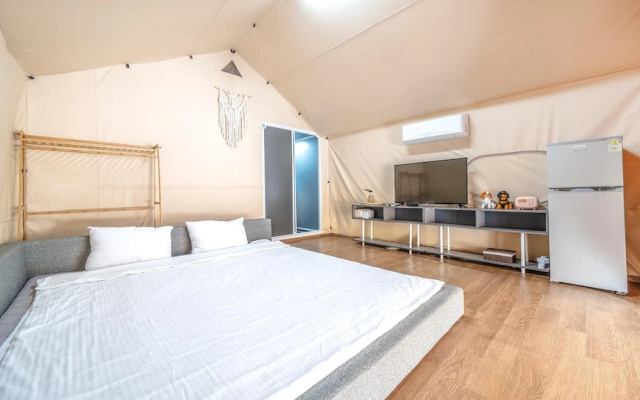 Yangpyeong Flower Caravan Pension