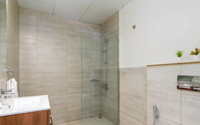Executive 1 BR in Oasis - 2
