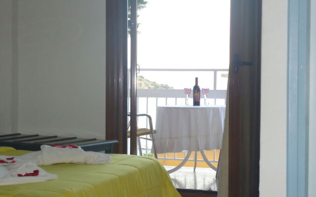 Koronis Hotel
