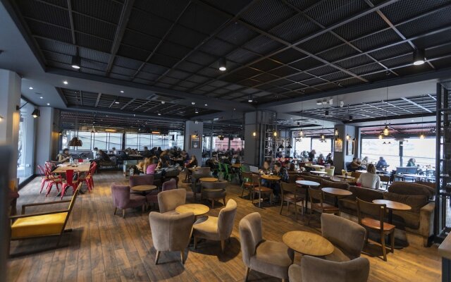 World Point Hotel