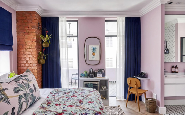 Pineapple House Boutique Hotel