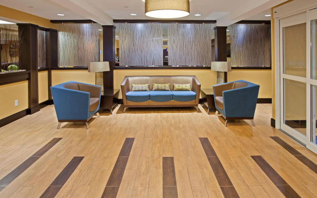 Holiday Inn Express Bowling Green by IHG