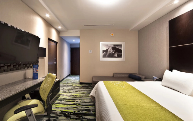 Hotel Mirra San Luis