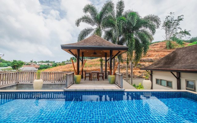 Ivory Pool Villa in Nai Harn Villa