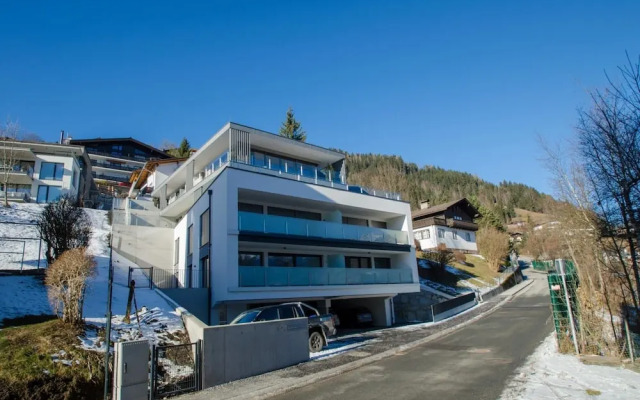 Superb Alpine Lodges Zell am See 4pax