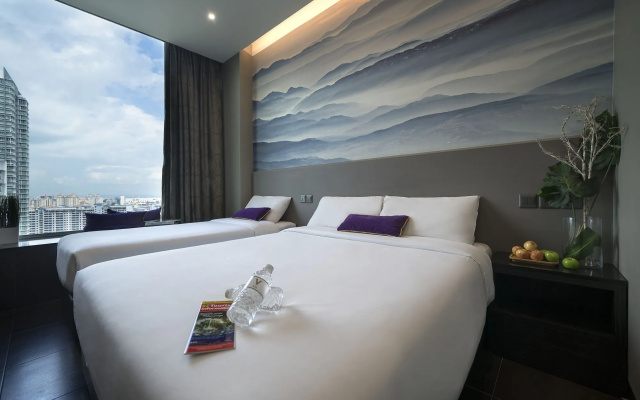 V Hotel Lavender