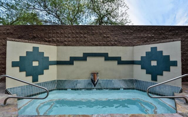 Holiday Inn Express & Suites Phoenix - Tempe by IHG