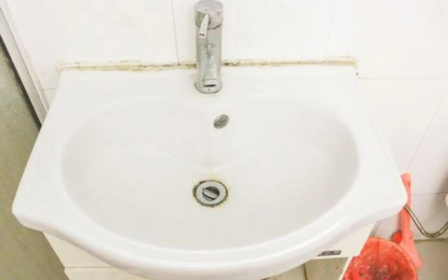 Renhe Hostel (Shanghai Zhuqiao Town)