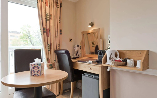 Roxford Lodge Hotel