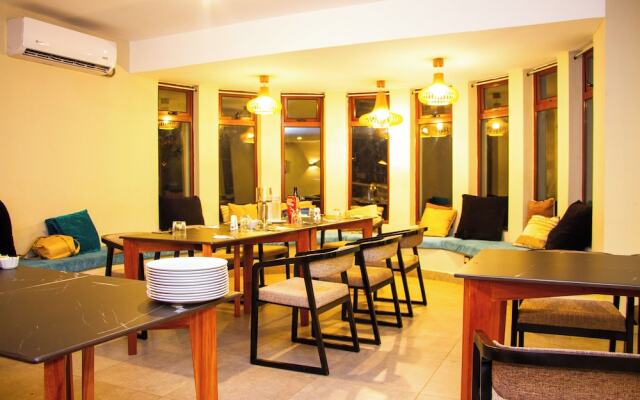 Royal Shaza Suites