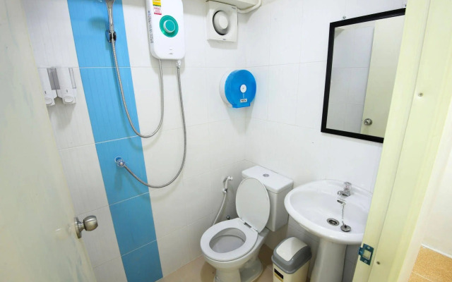 Voyagers Hostel