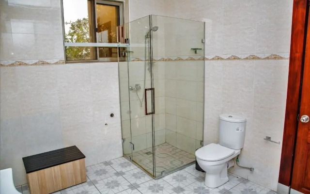 Zircon Hotel Gh