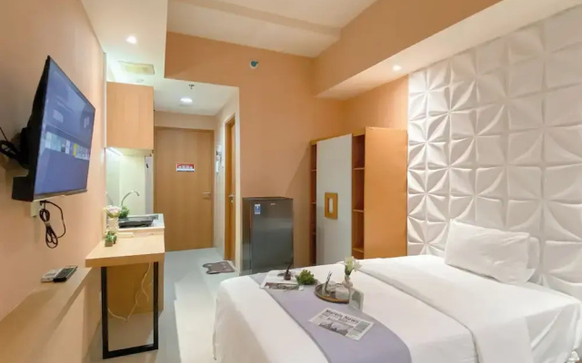 Peach Tone Studio At Evenciio Margonda Apartment