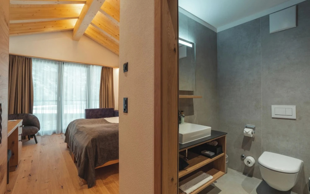 Hotel Porta Cervino – Guest Rooms – Taesch