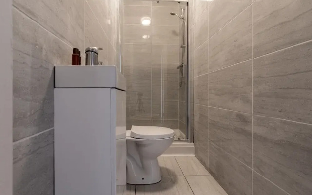 Lux Apartments 4 Bedroom House Molyneux