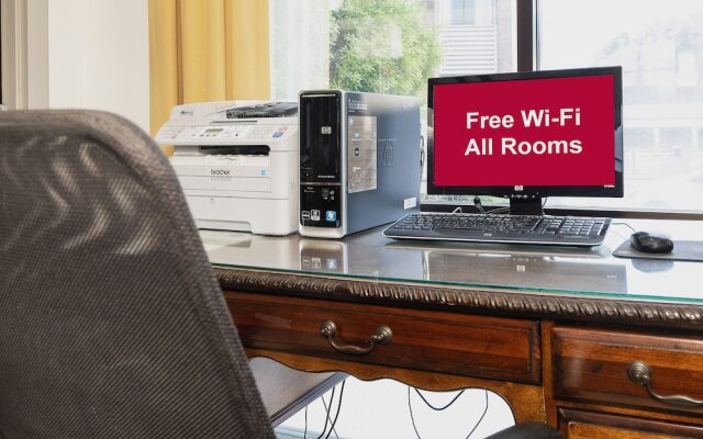 Red Roof Inn & Suites Macon