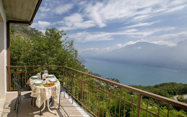 Tremosine Wonderful Lake View 2