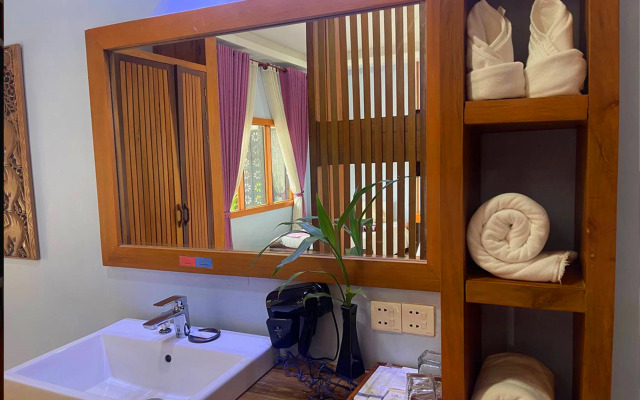 Cheata Residence