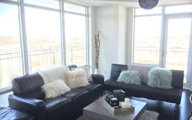 Square One Luxury Furnished Suite