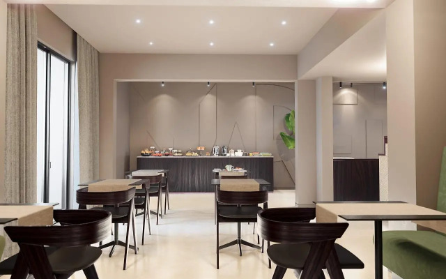 Mariette Rhodes Urban Suites
