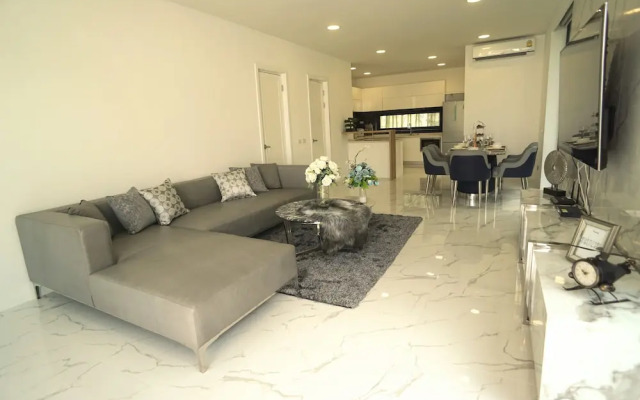 Private Pool Villa in Central Pattaya - Palmc8