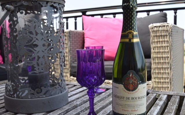 Cosy Holiday Home in Rémilly With a Terrace