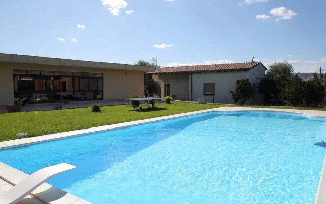 Belvilla by OYO Dream Villa With Private Pool