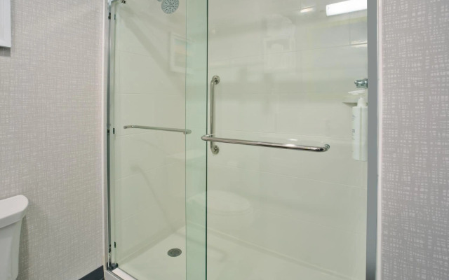 Hampton Inn By Hilton Paris