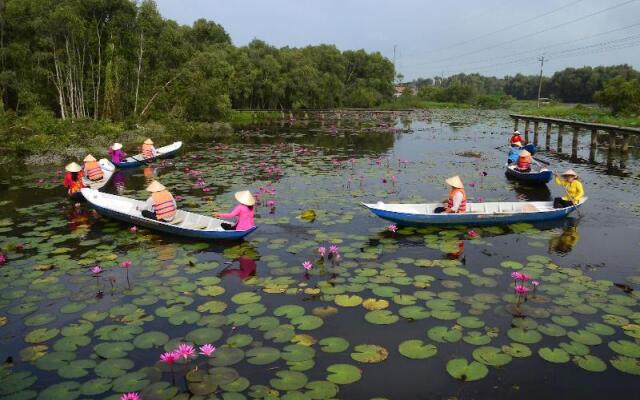 Lang Noi Tan Lap Hotel