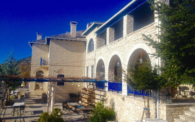 Zarkada Archontiko Hotel