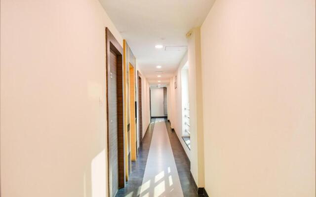 Fabhotel Kzar Select
