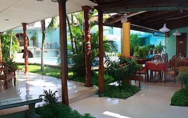 La Posada de Lobo Hotel & Suites