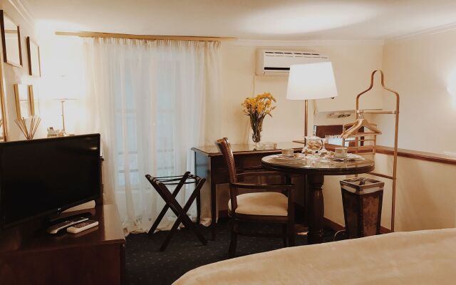 Five Seasons Pension