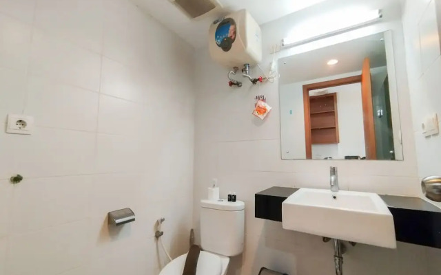 Nice And Comfy Studio At Beverly Dago Apartment